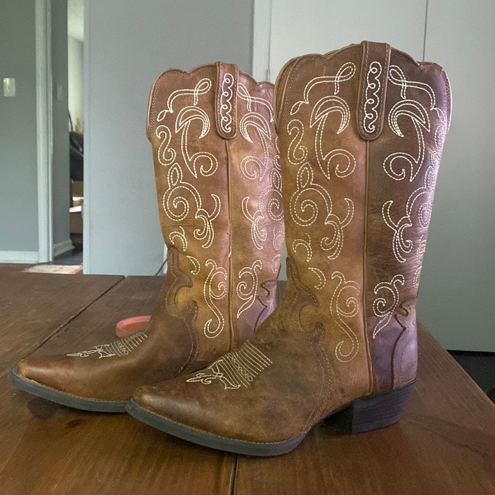 Justin Embroidered Boots